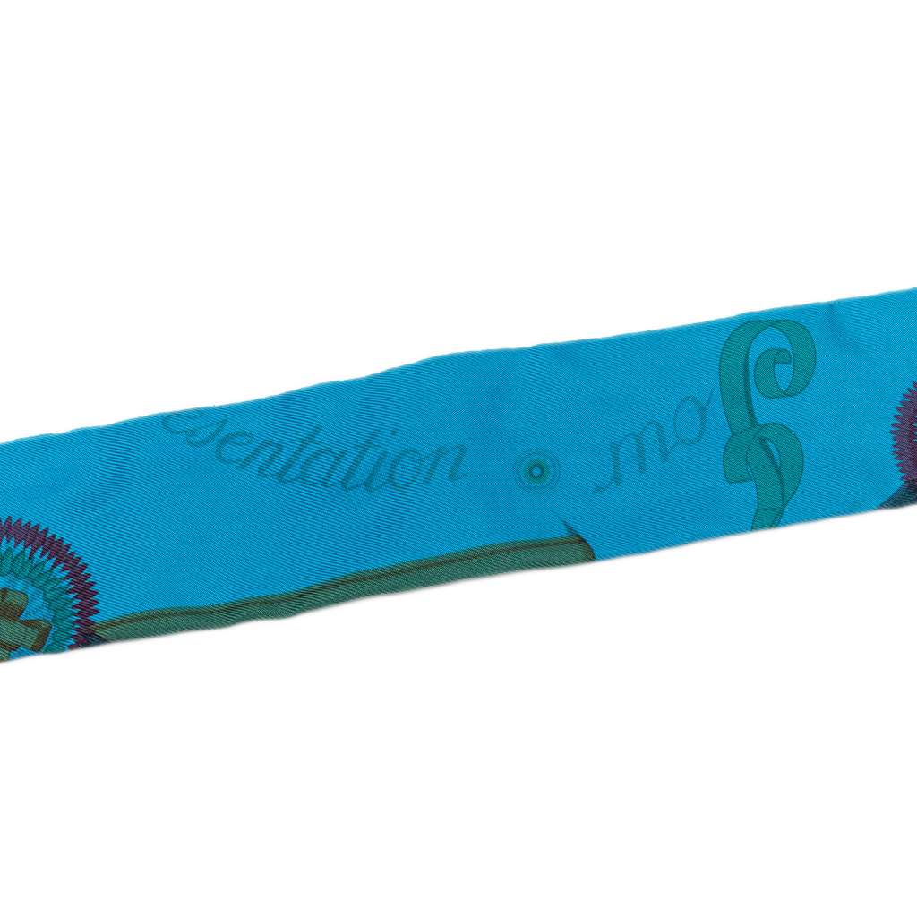 Hermès Couvertures et Tenues de Jour Surteint Silk Twilly Scarf Blue Silk Very good condition - Inside View