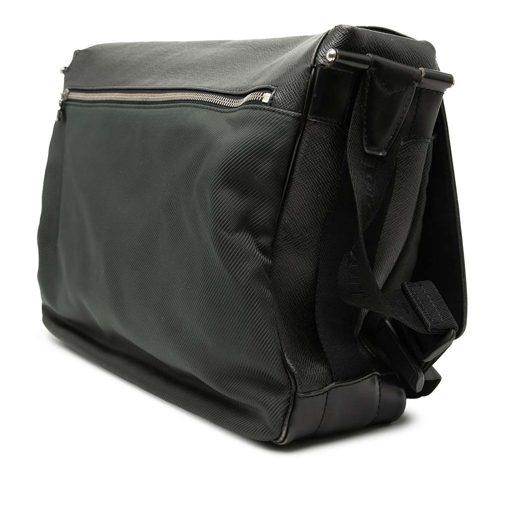 Louis Vuitton Taiga Dersou Green Leather Fair condition - Back View