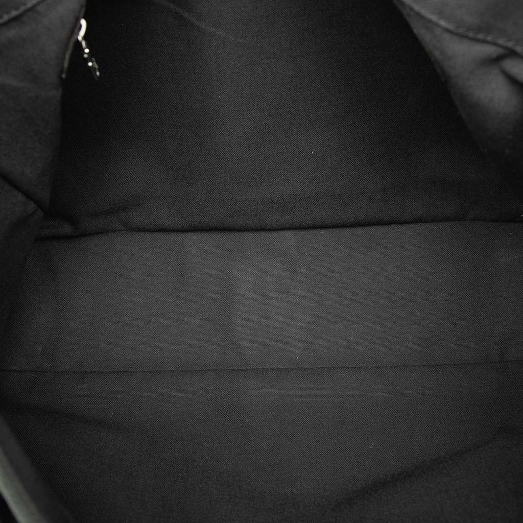 Louis Vuitton Taiga Dersou Green Leather Fair condition - Model View