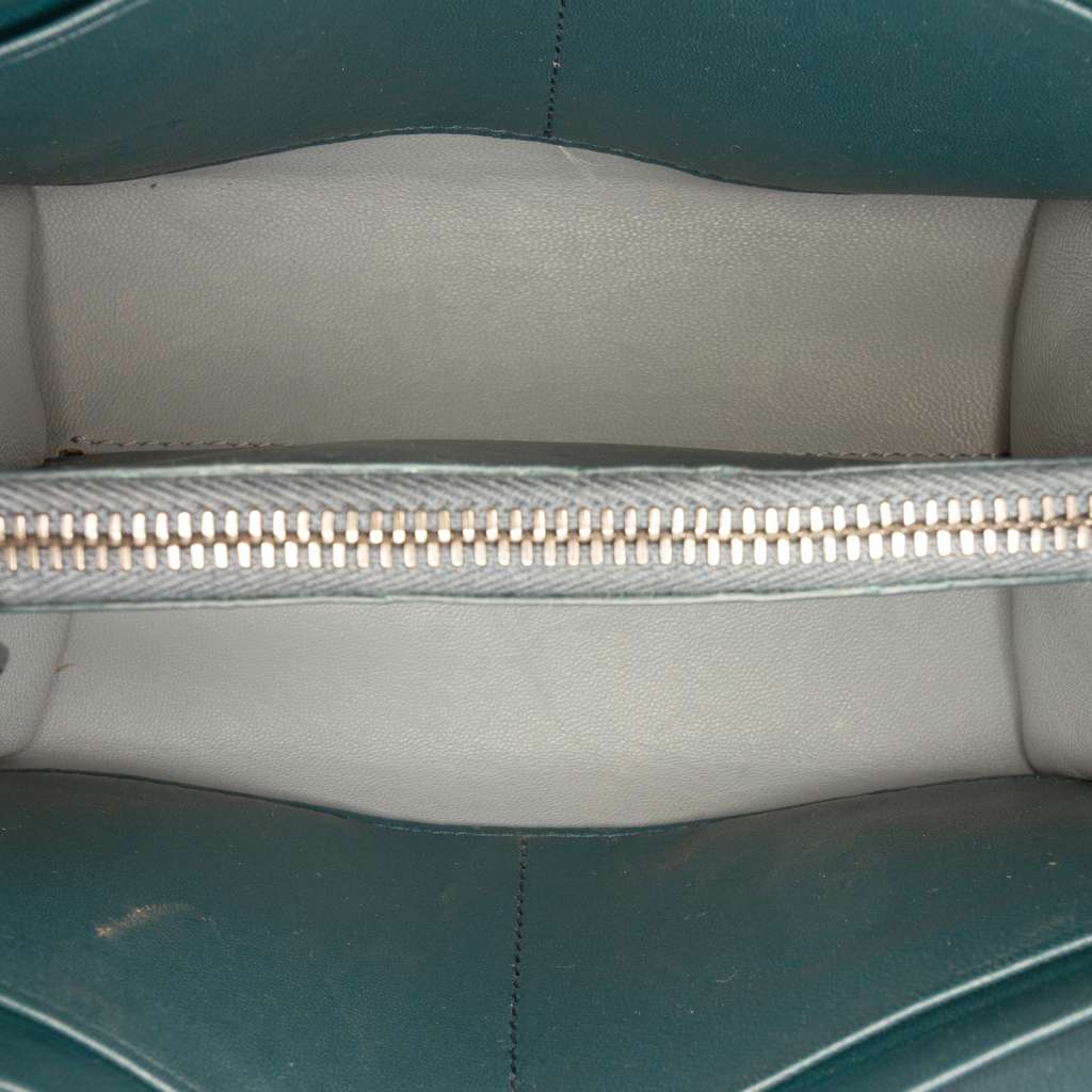 Bottega Veneta Nappa Intrecciato Chain Wallet Blue Leather Good condition - Model View