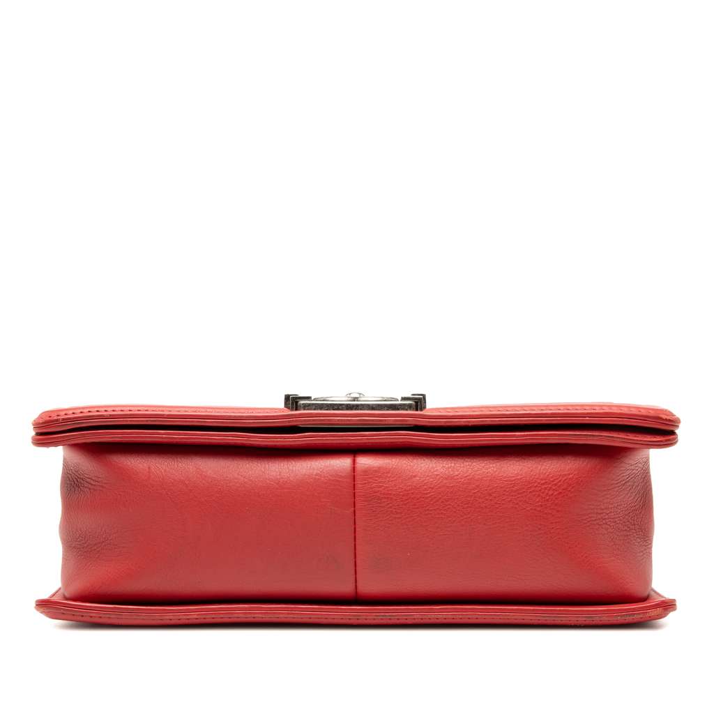 Chanel Old Medium Quilted Lambskin Boy Flap Red Leather Good condition - Inside View