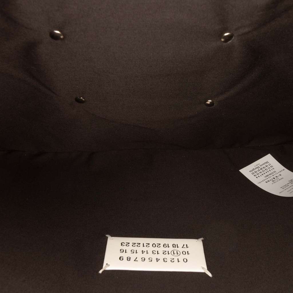 Maison Margiela Leather Clutch Grey Leather Good condition - Model View