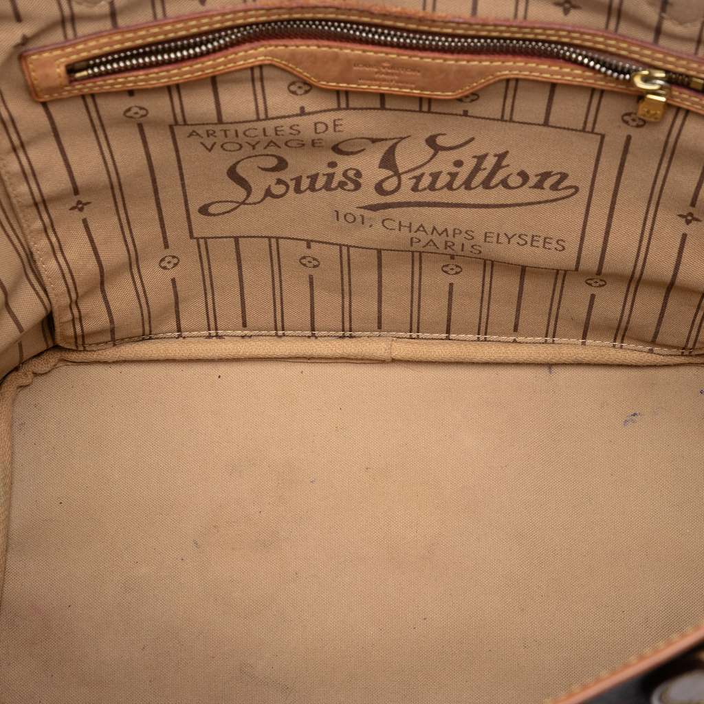 Louis Vuitton Monogram Neverfull MM Brown Good condition - Model View