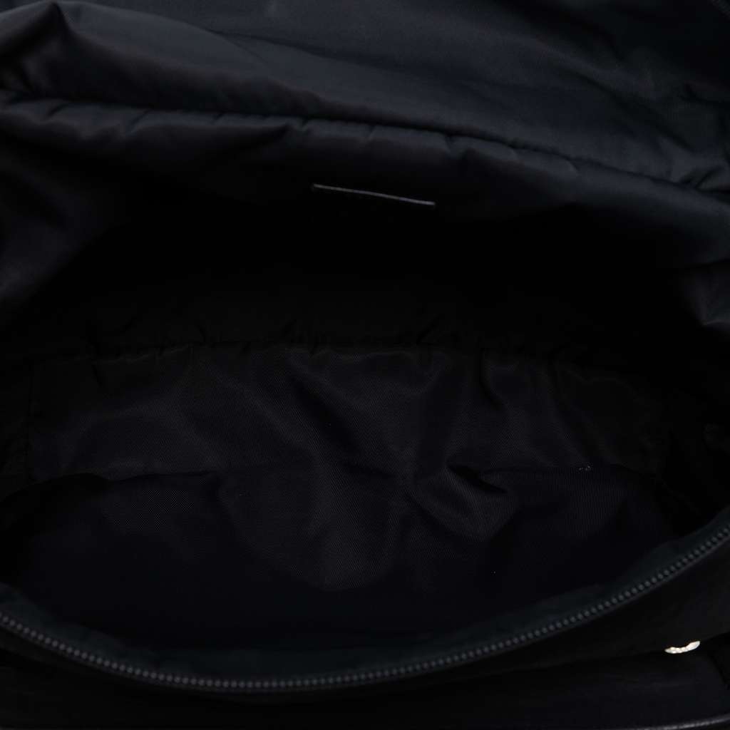 Gucci Nylon 80s Patch Convertible Belt Bag Black Good condition - Model View