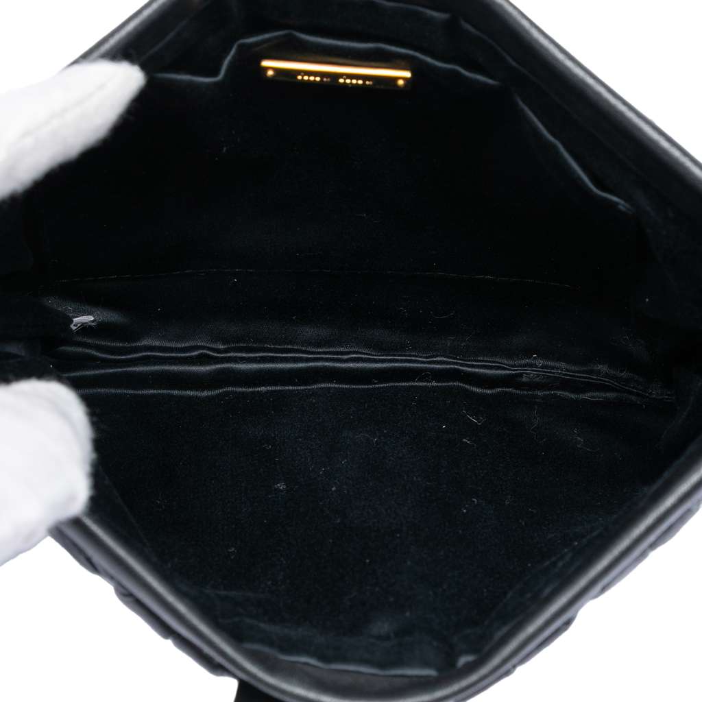 Miu Miu Matelasse Nappa Frame Clutch Black Leather Good condition - Model View
