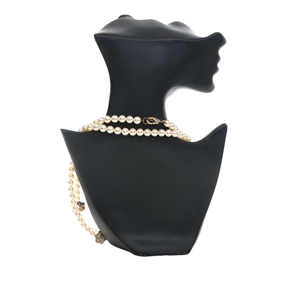 Chanel CC Faux Pearl Cluster Necklace White Good condition - Model View