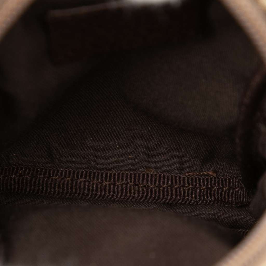 Gucci GG Canvas Cigarette Pouch Beige Canvas Good condition - Model View