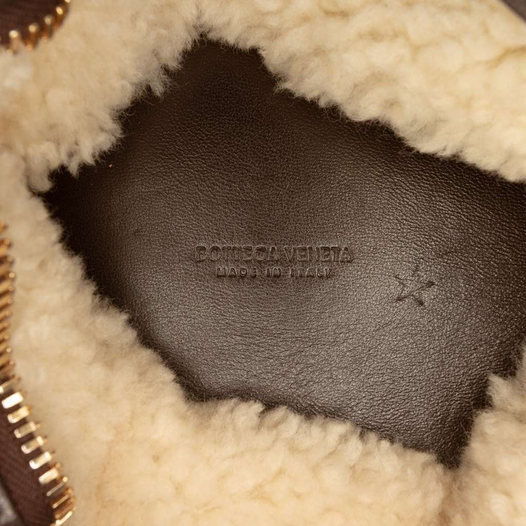 Bottega Veneta Shearling Trimmed Leather Clutch Brown Leather Good condition - Box View