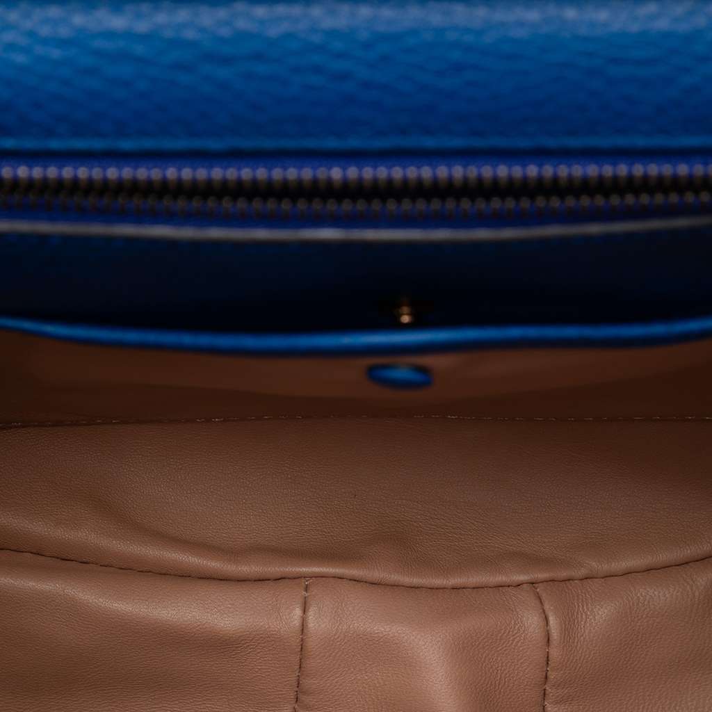 Gucci Medium Suede Bamboo Nouveau Fringe Crossbody Blue Leather Good condition - Model View