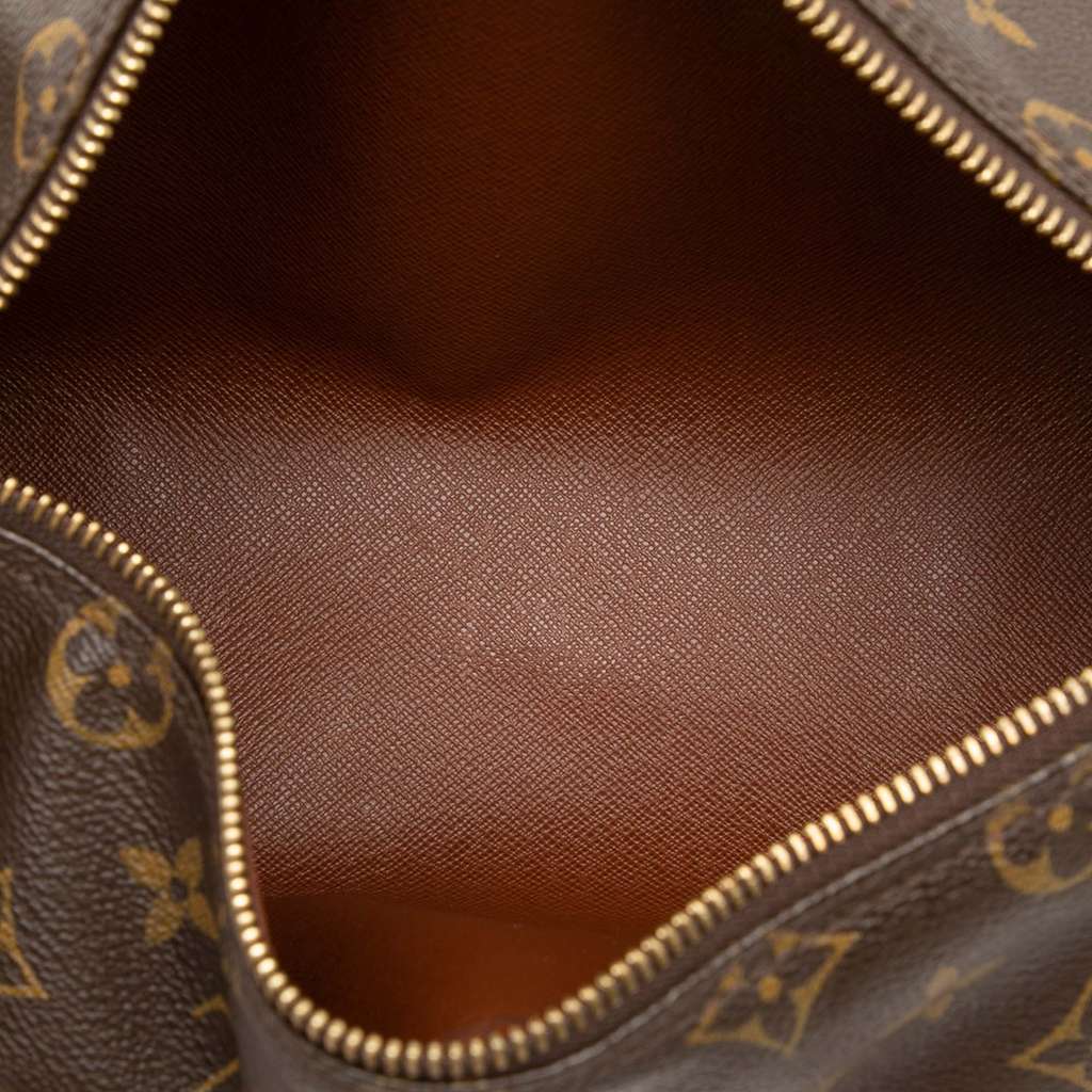 Louis Vuitton Monogram Papillon 28 Brown Fair condition - Model View
