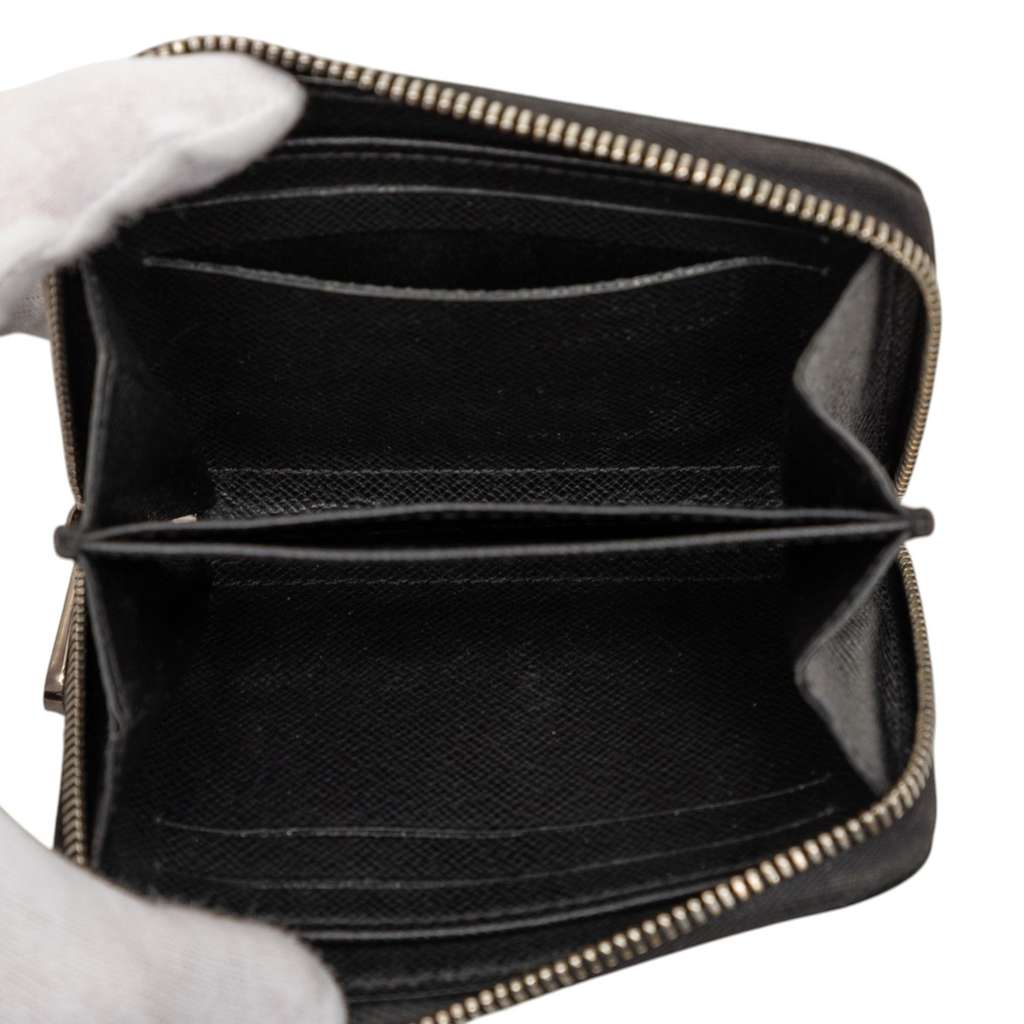 Louis Vuitton Epi Zippy Coin Purse Black Leather Good condition - Model View