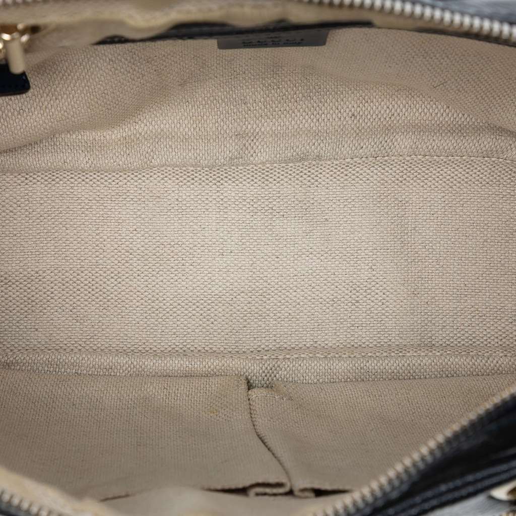 Gucci Patent Soho Chain Zip Shoulder Bag Blue Leather Very good condition - Model View