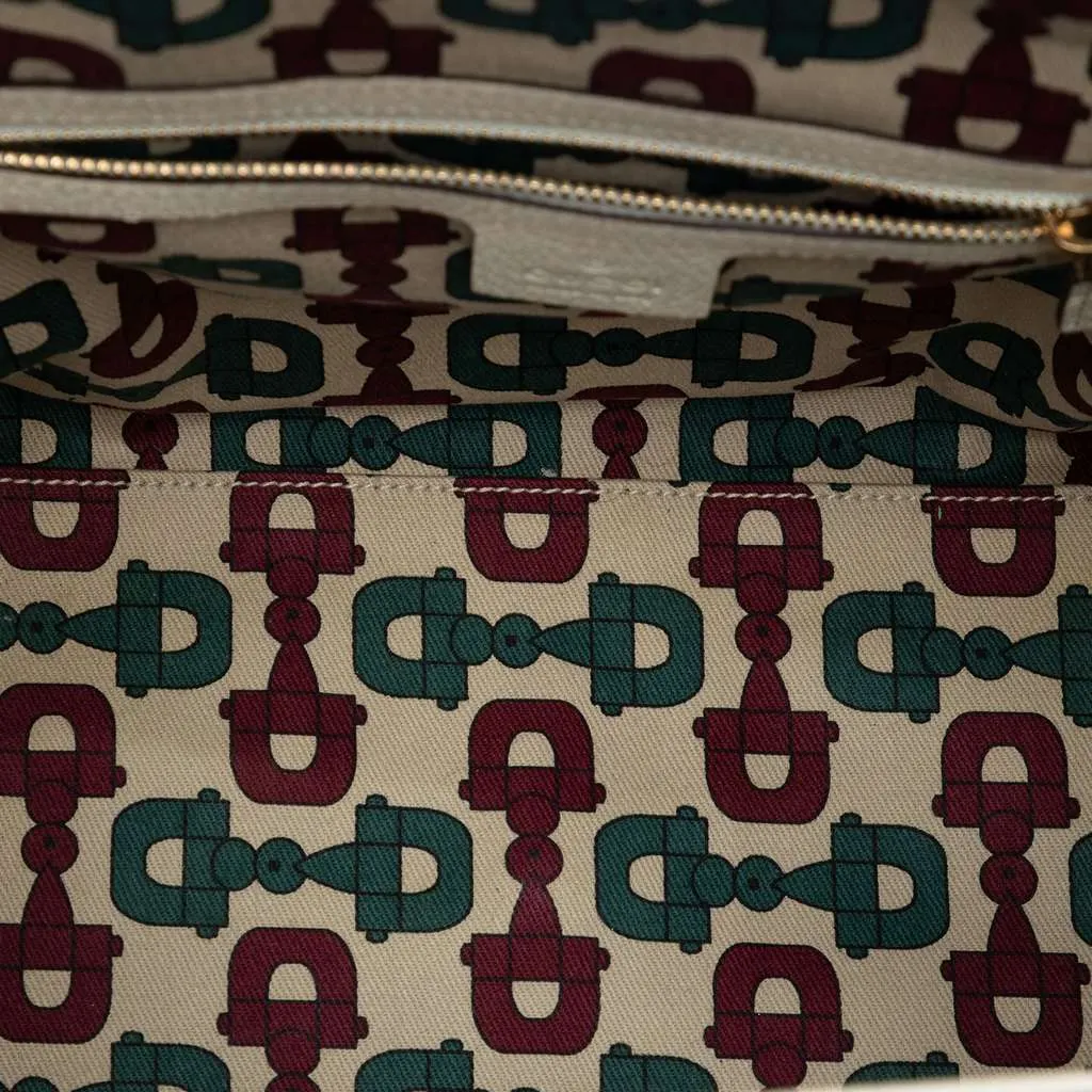Gucci GG Canvas Web Treasure Handbag Beige Very good - Model View