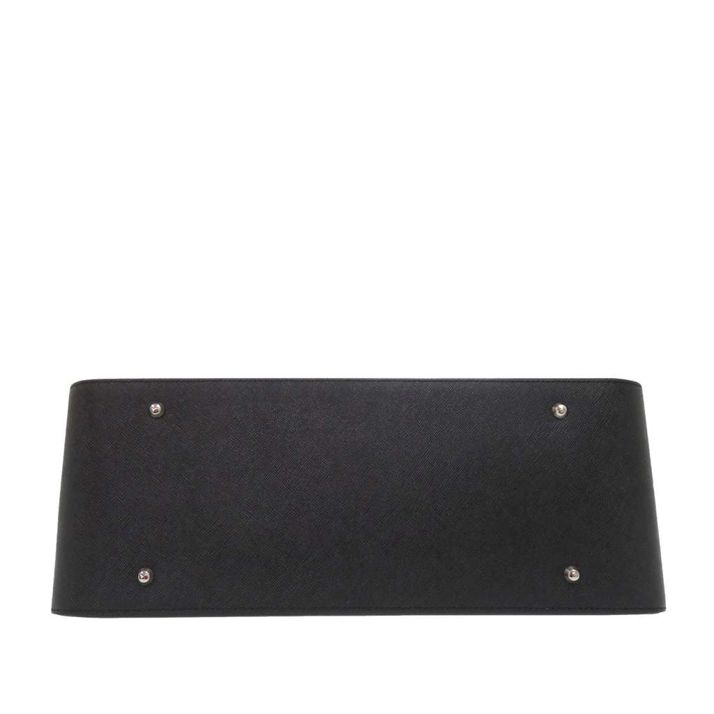 Burberry Nova Check Canvas Tote Beige Canvas Good condition - Model View