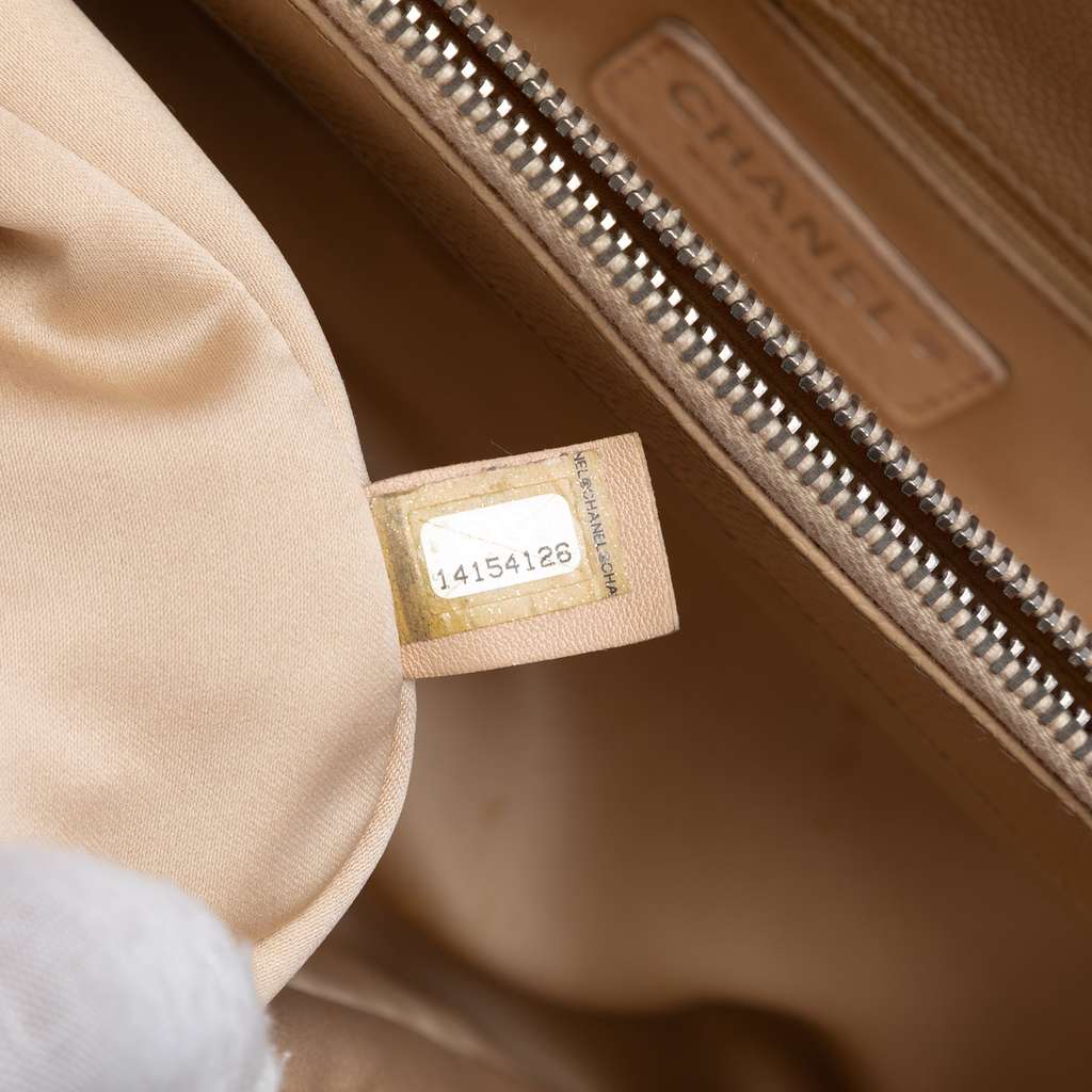 Chanel Caviar Grand Shopping Tote Brown Leather Good condition - Box View