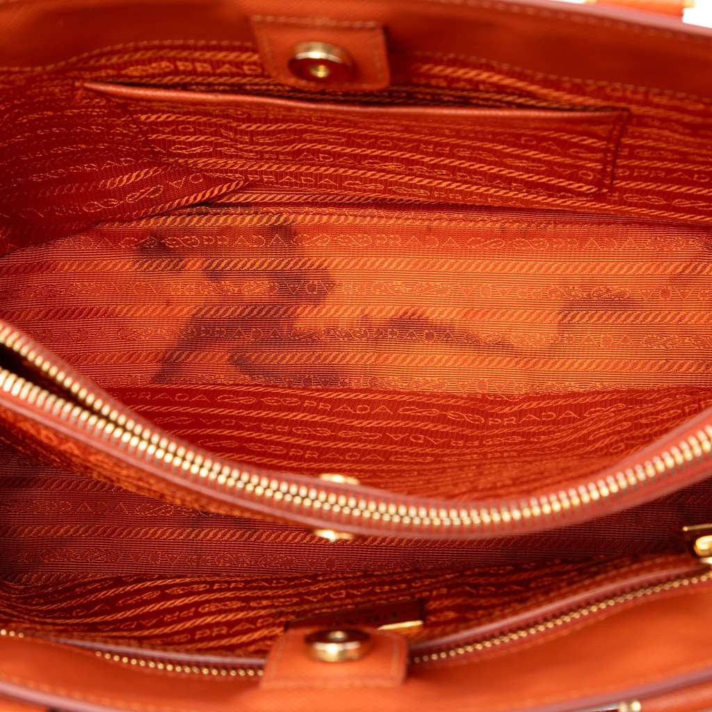 Prada Medium Saffiano Lux Galleria Satchel Orange Leather Good condition - Model View