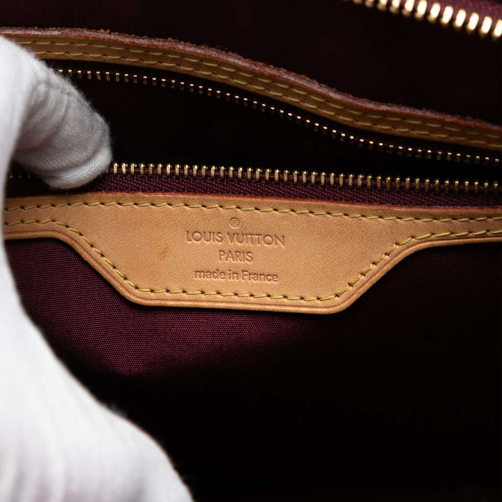 Louis Vuitton Monogram Vernis Brea MM Red Leather Good condition - Box View