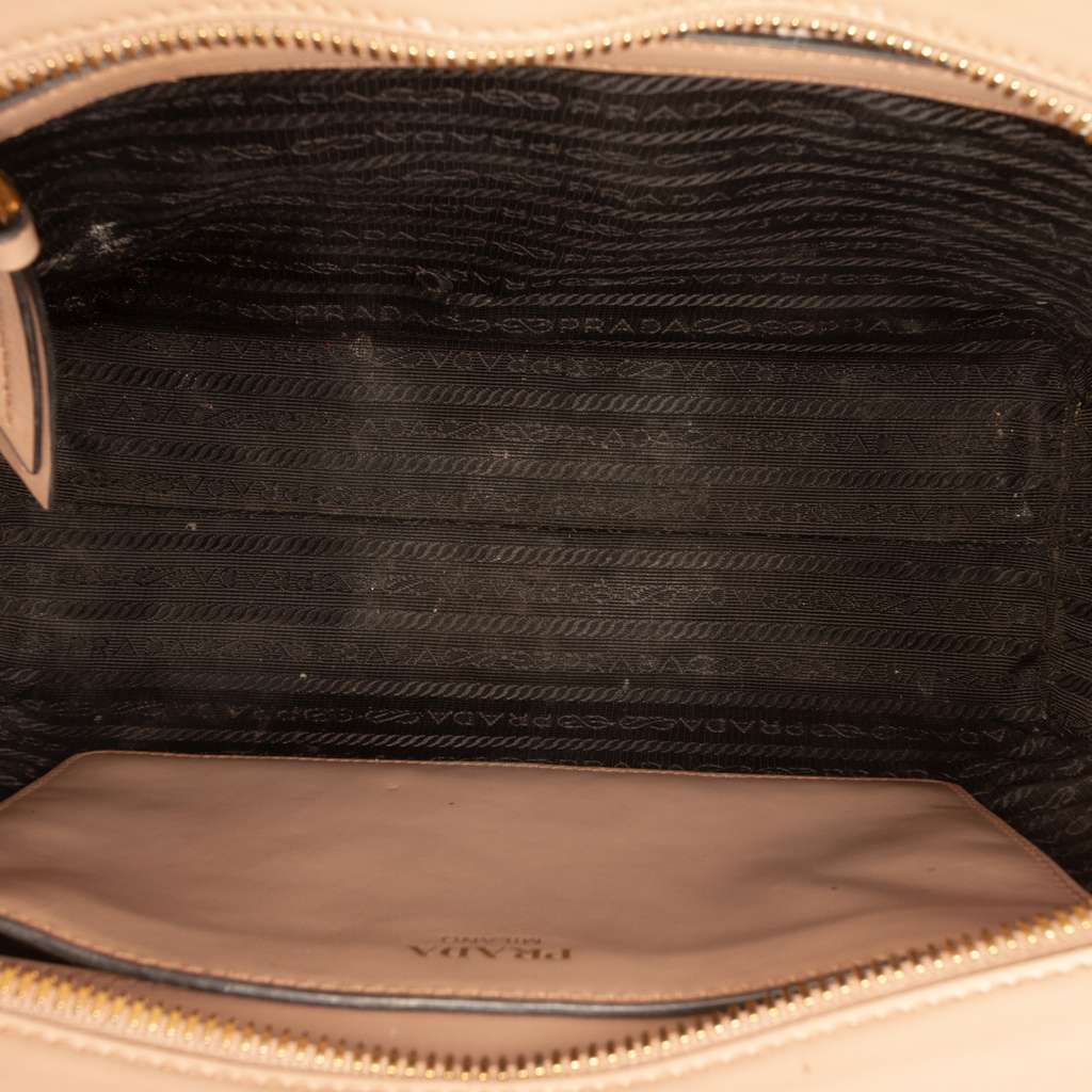 Prada Soft Calf Trimmed Saffiano Lux Zip Convertible Tote Brown Leather Good condition - Model View