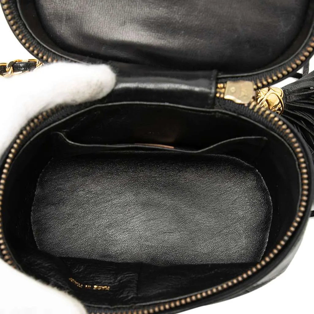 Chanel Quilted Lambskin Tassel Vanity Case with Chain Black Leather Very good - Model View