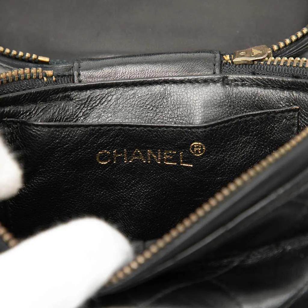 Chanel Quilted Lambskin Tassel Vanity Case with Chain Black Leather Very good - Box View
