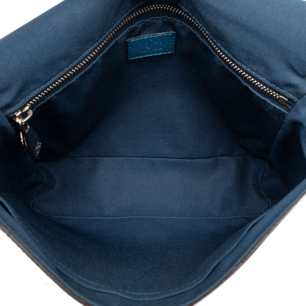 Louis Vuitton Taiga Roman PM Blue Leather Good condition - Model View