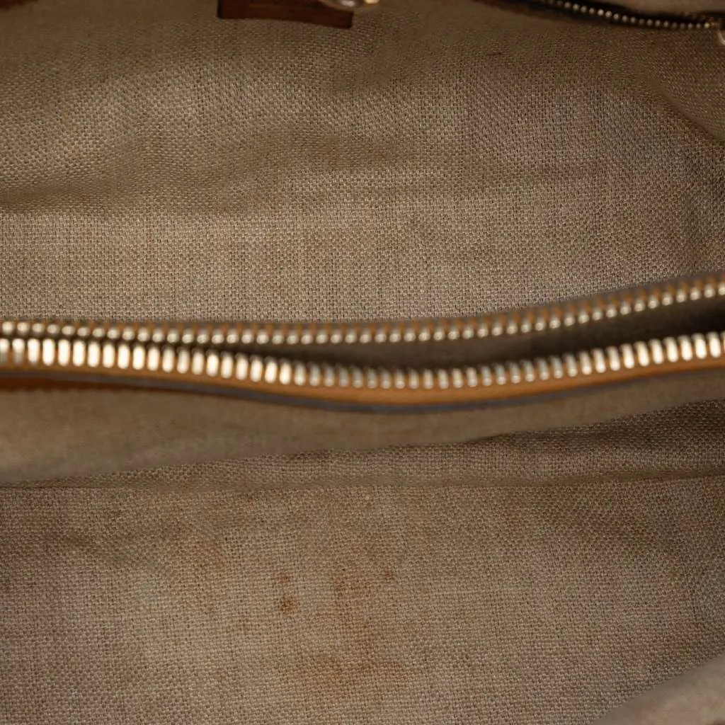 Gucci GG Canvas Marrakech Tote Beige Very good - Model View