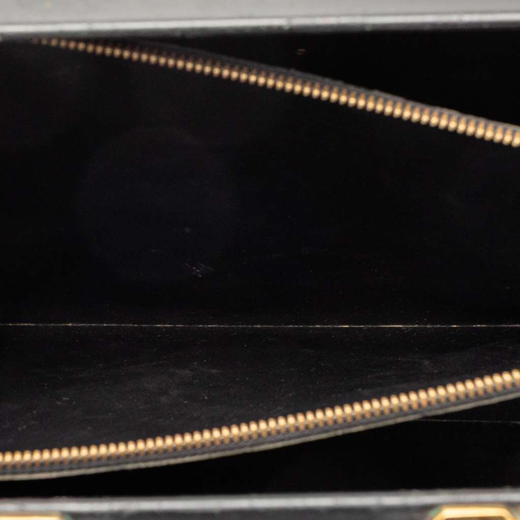 Louis Vuitton Epi Serviette Fermoir Black Leather Good condition - Model View