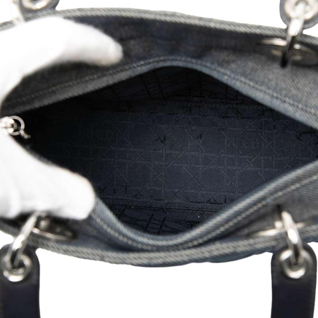 Dior Medium Denim Cannage Lady Dior Blue Denim Good condition - Model View