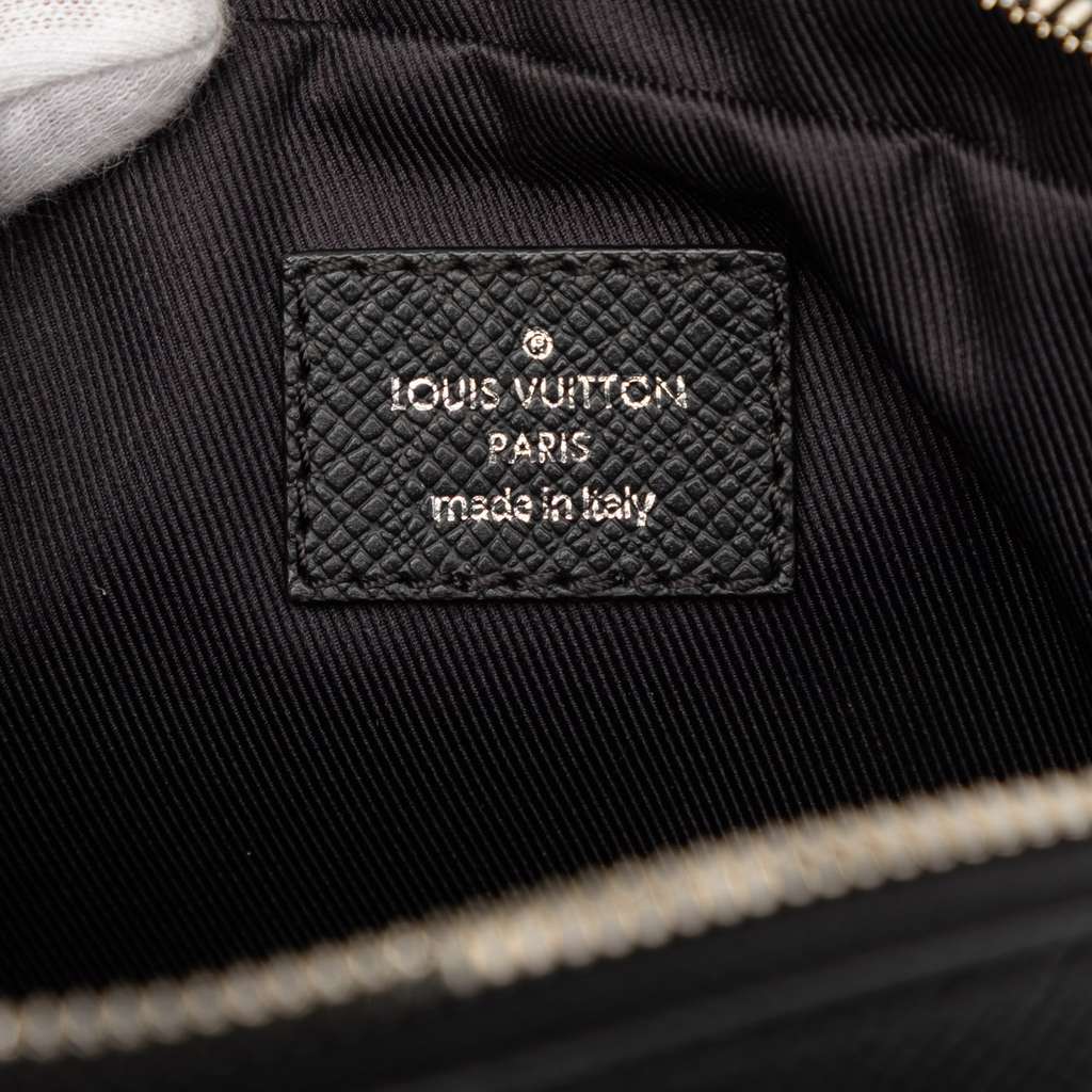 Louis Vuitton Monogram Eclipse Outdoor Bumbag Black Good condition - Box View