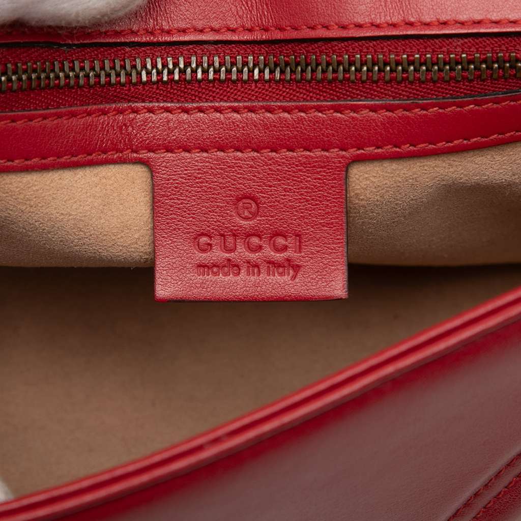Gucci Medium GG Marmont Matelasse Leather Shoulder Bag Red Leather Good condition - Box View