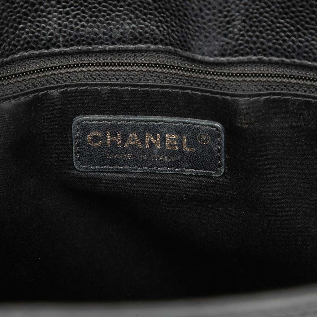Chanel Caviar Grand Shopping Tote Black Leather Good condition - Box View