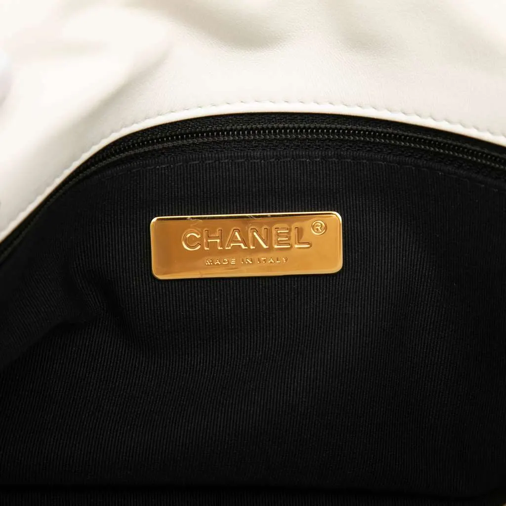Chanel Large Lambskin 19 Flap White Leather Very good - Box View