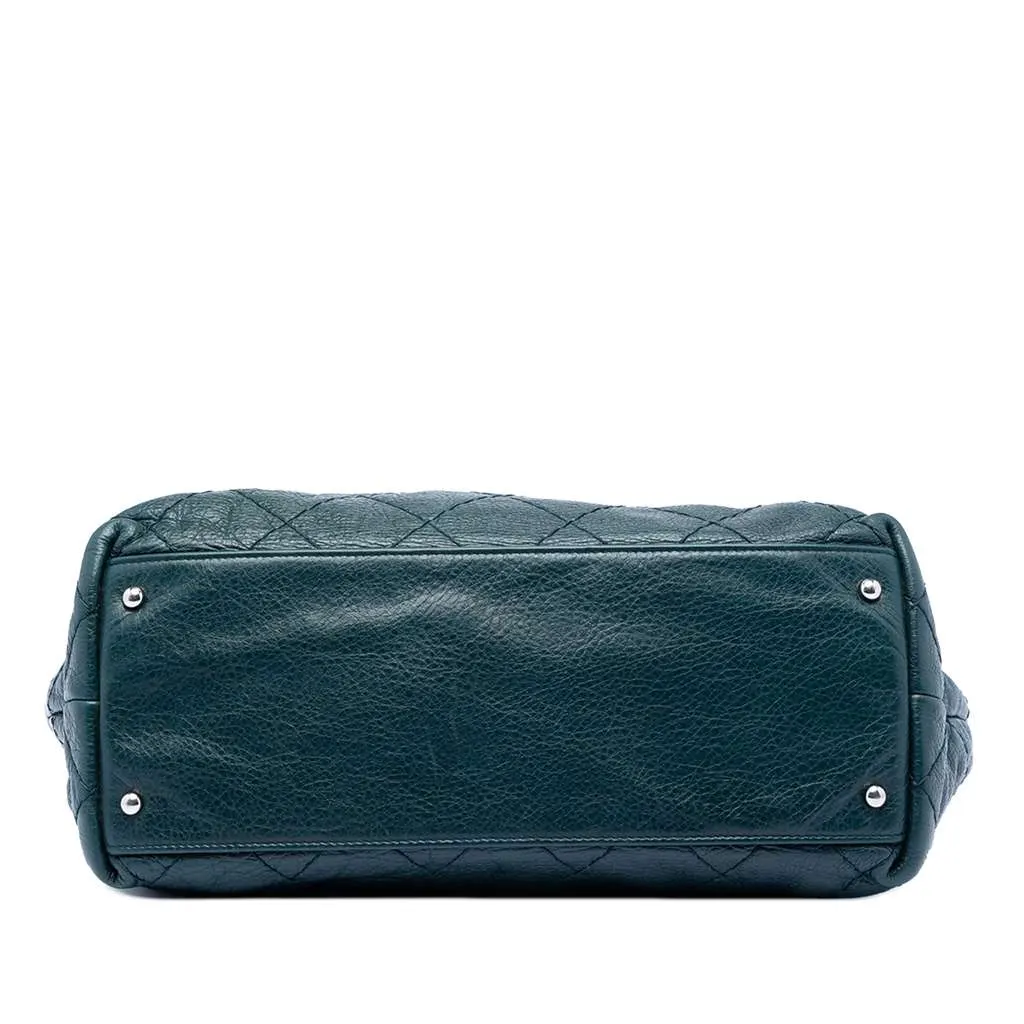 Chanel Large Glazed Calfskin On The Road Tote Green Leather Very good - Inside View