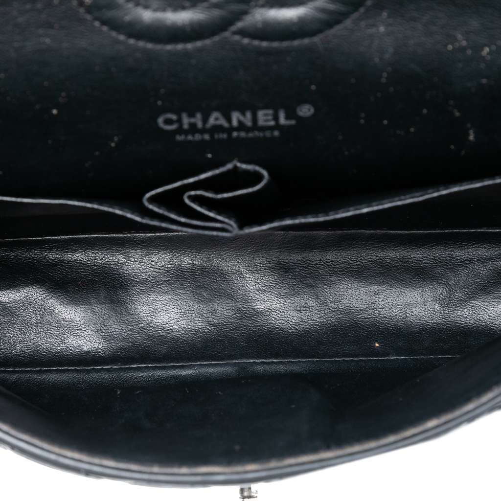 Chanel Medium Classic Patent Double Flap Black Leather Good condition - Model View