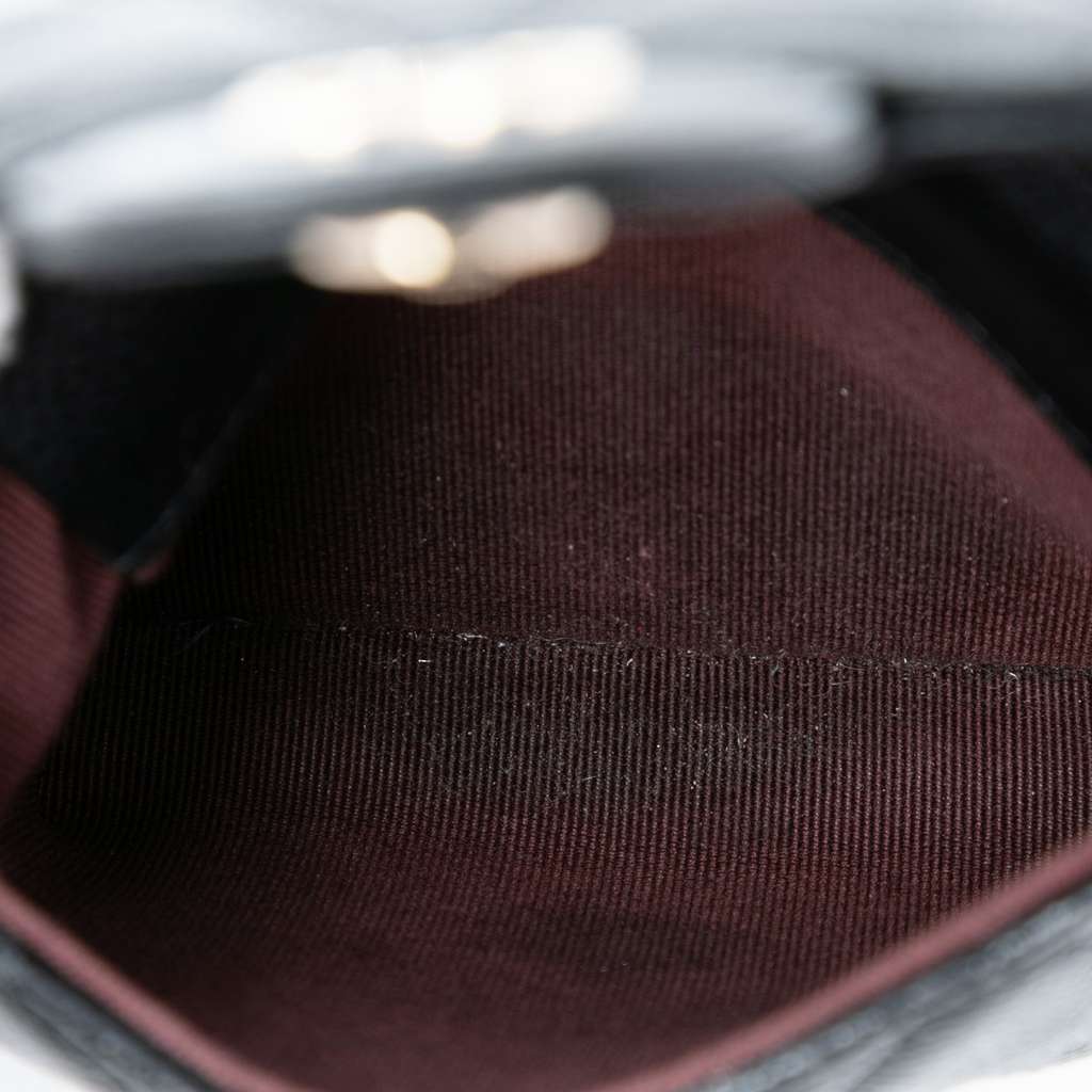 Chanel CC Quilted Caviar Flap Card Holder On Chain Black Leather Good condition - Model View