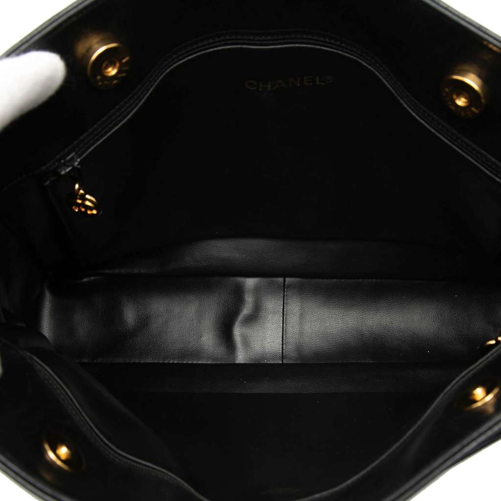 Chanel Lambskin CC Studded Logo Tote Black Leather Good condition - Model View