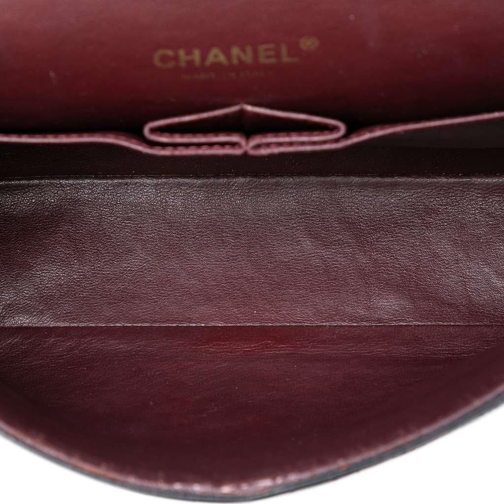 Chanel Medium Classic Caviar Double Flap Black Leather Good condition - Model View