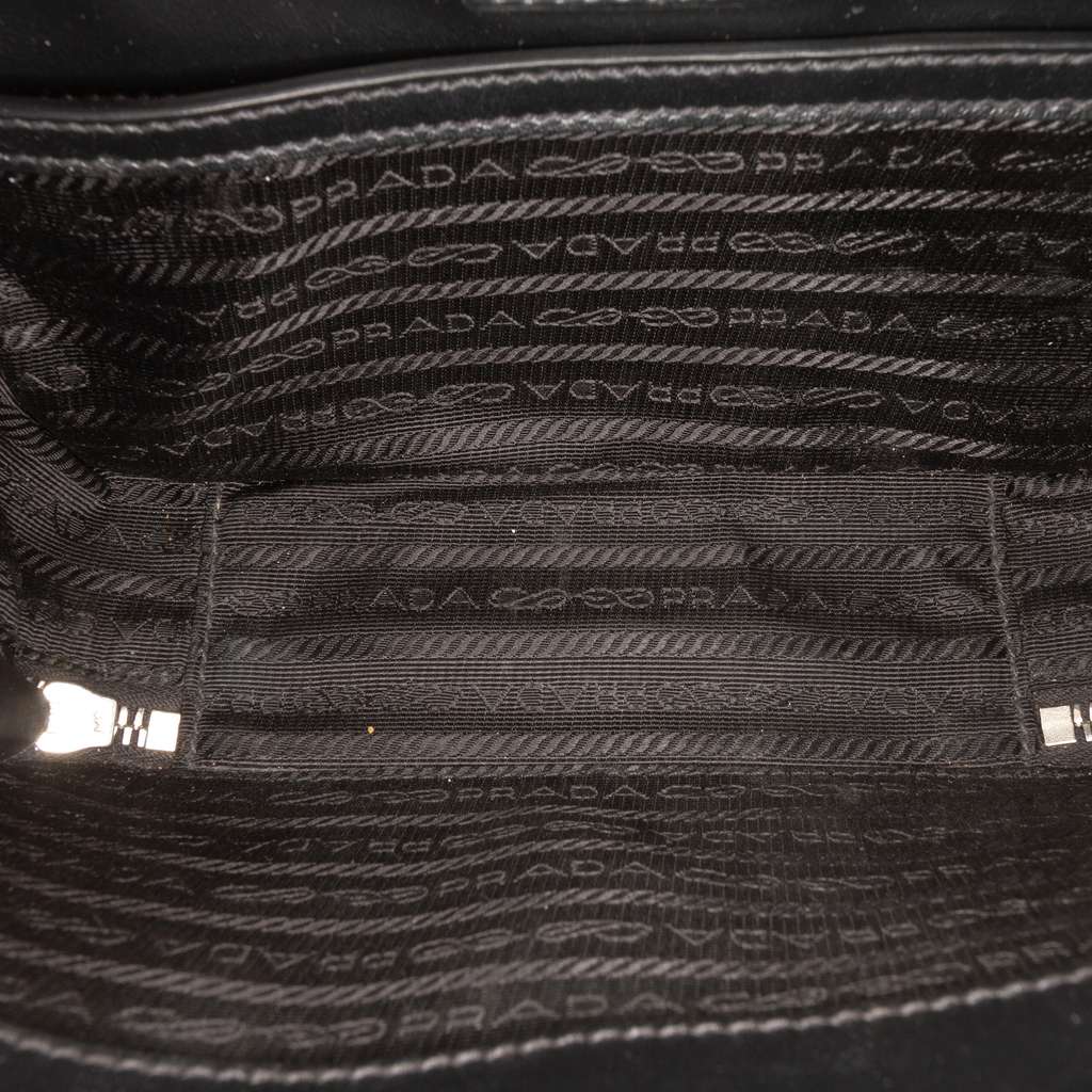 Prada Saffiano Brique Crossbody Black Leather Good condition - Model View