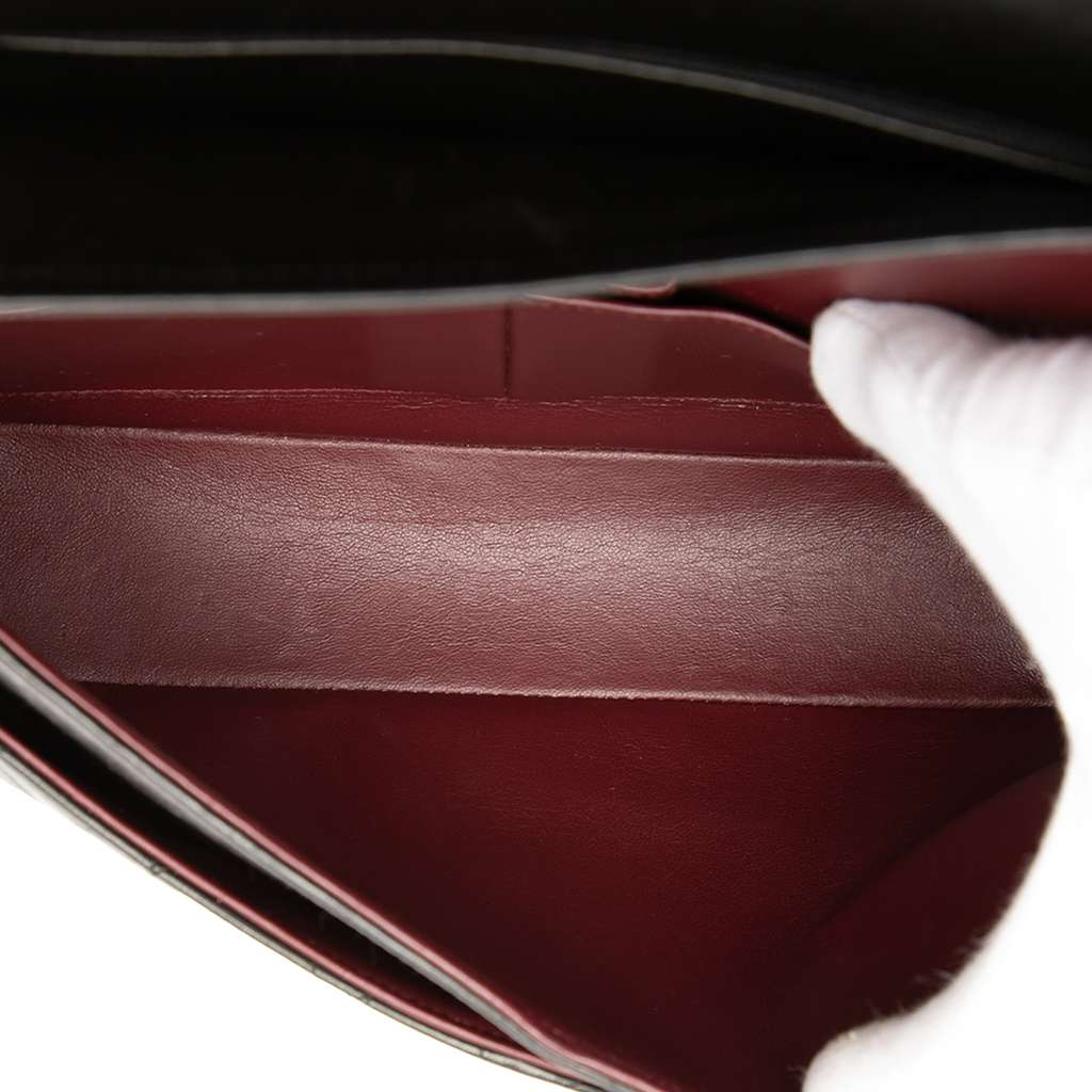 Chanel Medium Classic Lambskin Double Flap Black Leather Good condition - Model View