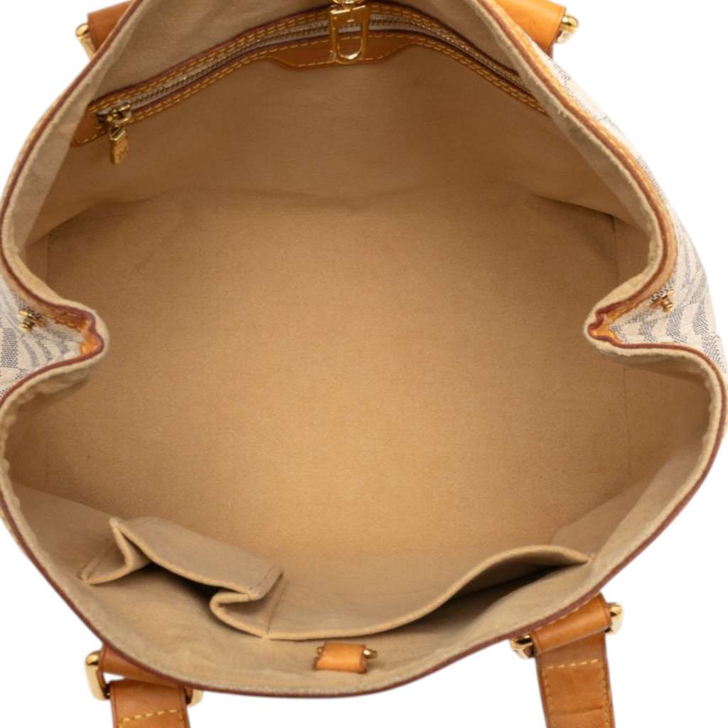 Louis Vuitton Damier Azur Hampstead PM White Good condition - Model View