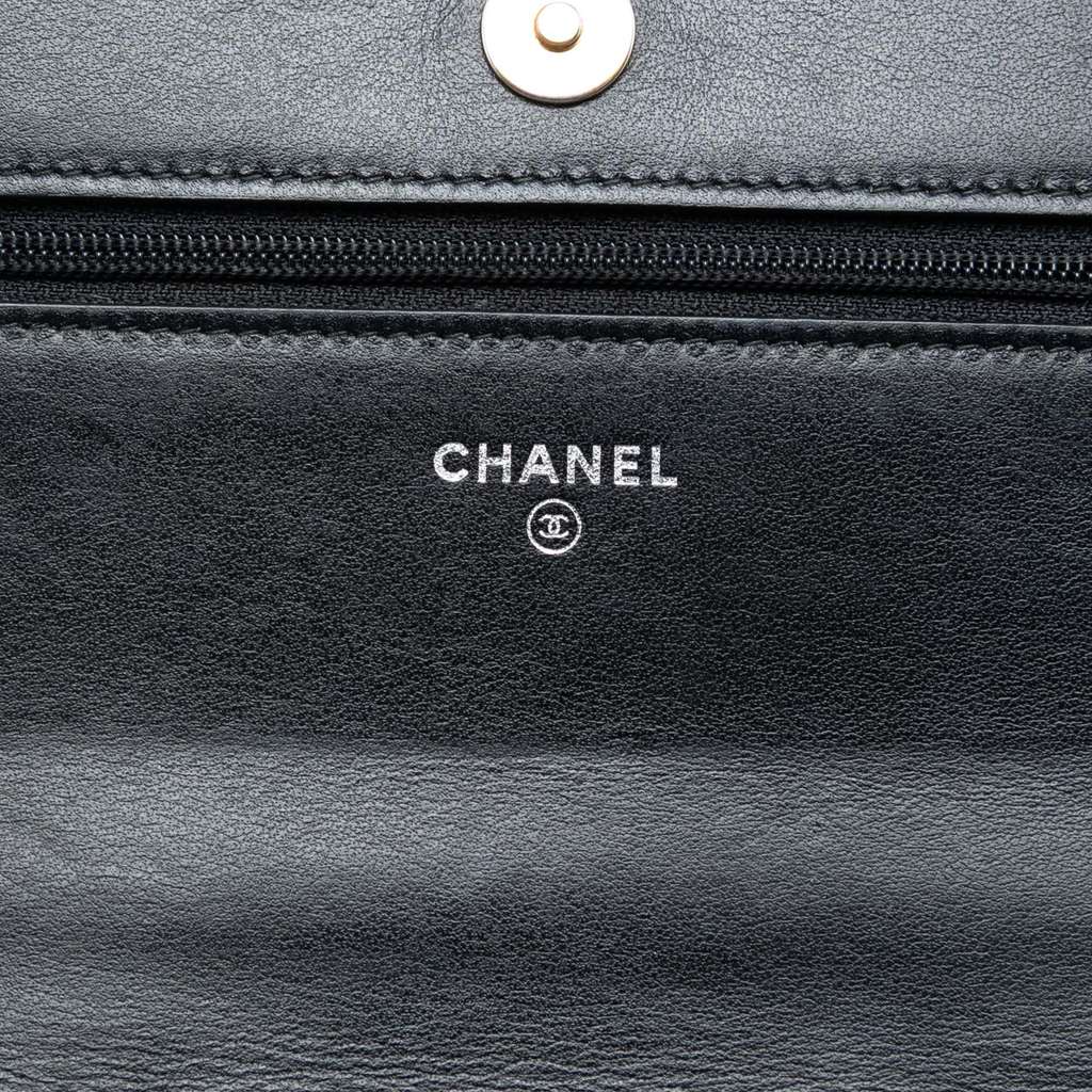 Chanel Quilted Aged Calfskin Gabrielle Wallet On Chain Blue Leather Good condition - Box View