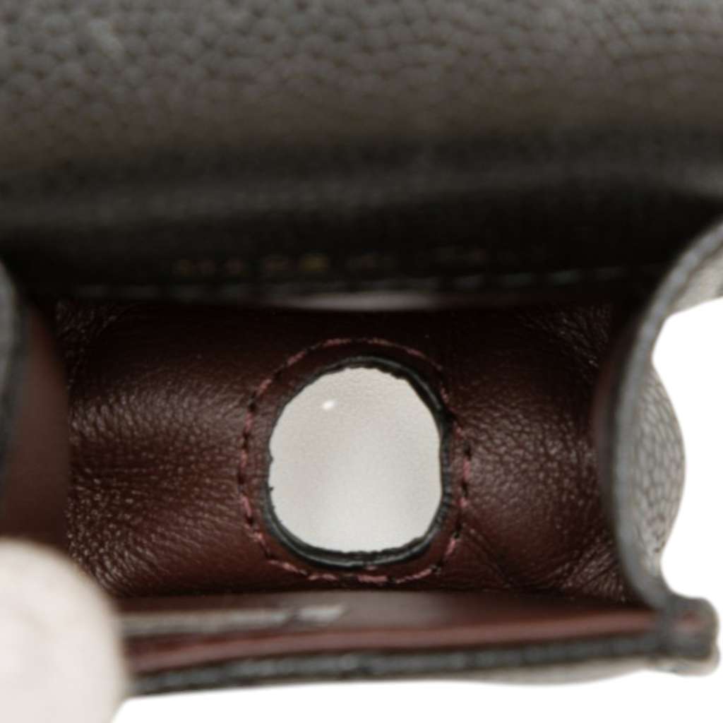 Chanel CC Quilted Caviar AirPods Case Black Leather Good condition - Model View