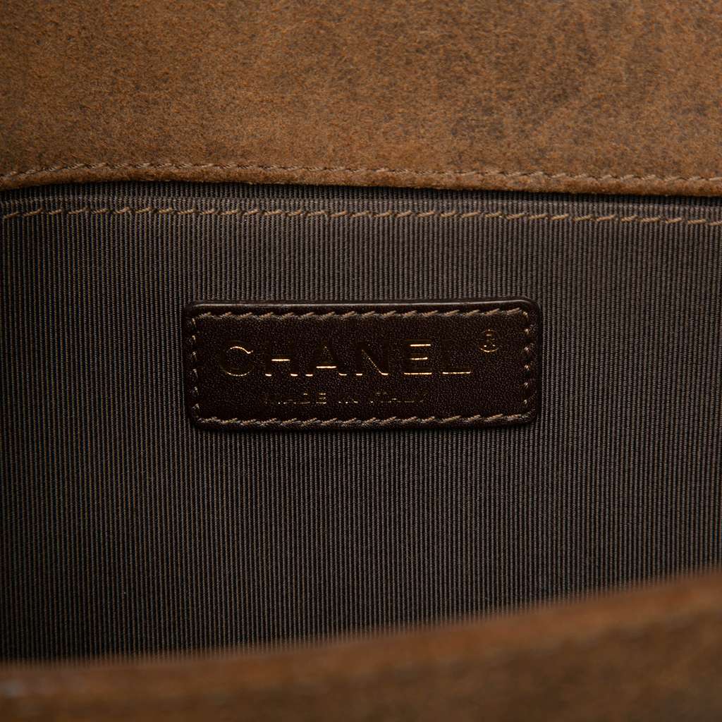 Chanel Old Medium Quilted Distressed Calfskin Boy Flap Red Leather Good condition - Box View