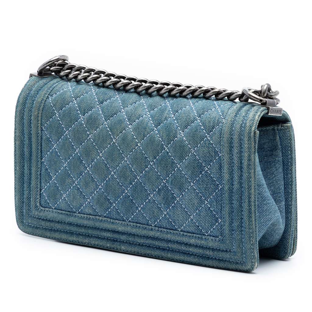 Chanel Old Medium Quilted Denim Boy Flap Blue Denim Good condition - Back View