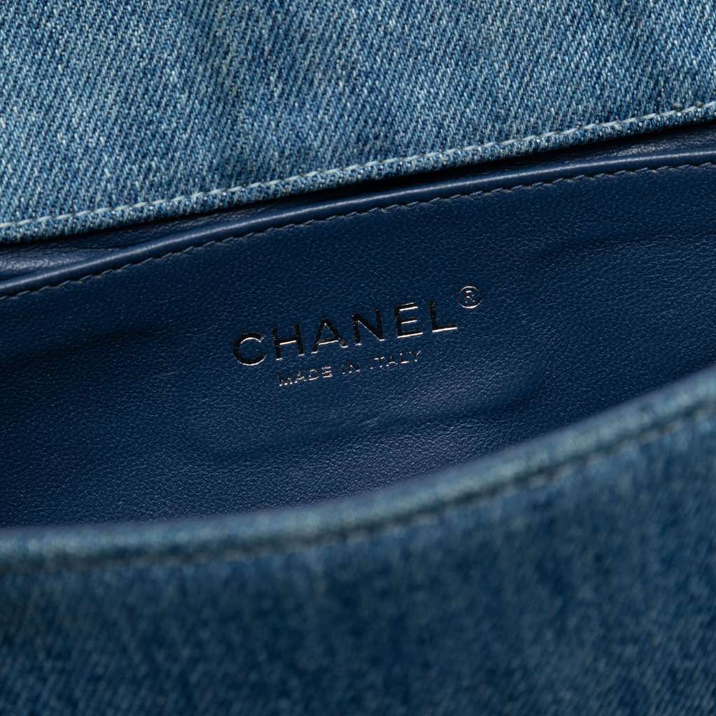 Chanel Old Medium Quilted Denim Boy Flap Blue Denim Good condition - Box View