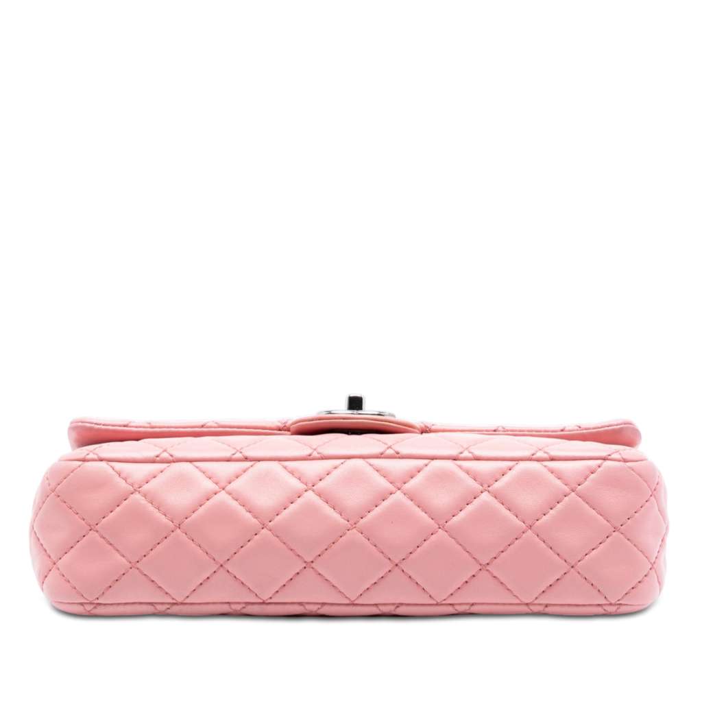Chanel Medium Classic Lambskin Double Flap Pink Leather Good condition - Inside View