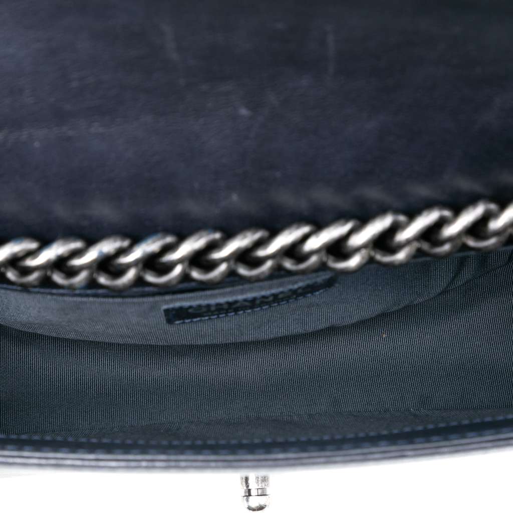 Chanel Old Medium Quilted Calfskin Whipstitch Chain Around Boy Top Handle Flap Blue Leather Good condition - Model View