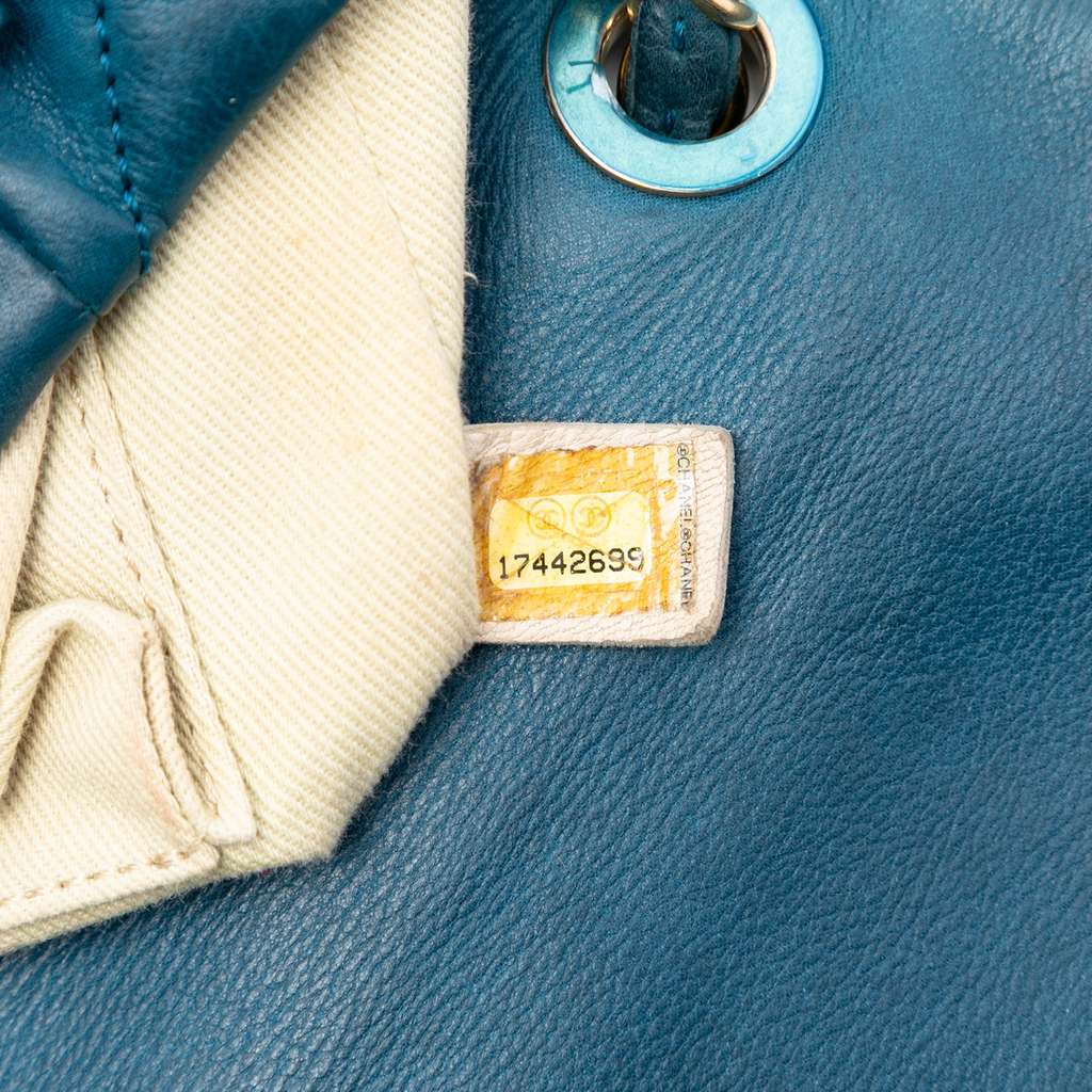 Chanel Large Quilted Iridescent Calfskin Chic Quilt Flap Blue Leather Good condition - Box View