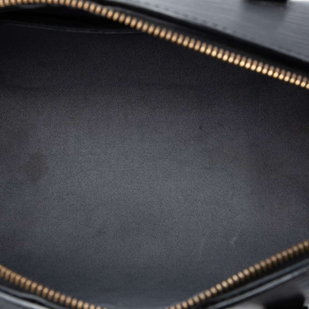 Louis Vuitton Epi Soufflot Black Leather Good condition - Model View