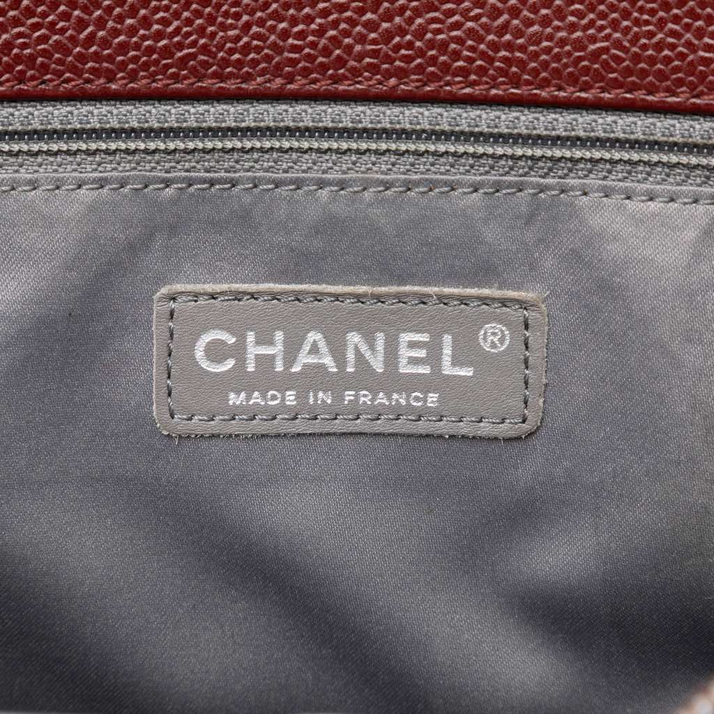 Chanel Caviar Grand Shopping Tote Red Leather Good condition - Box View